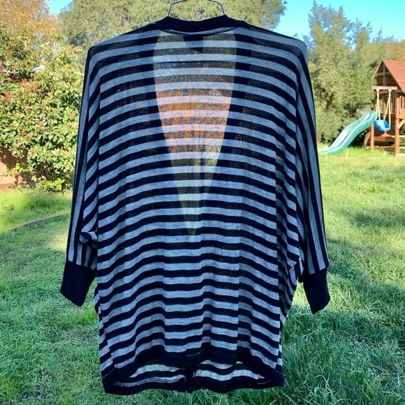 🌟 Bobeau Nordstrom Striped Cardigan Dolman Sleeves Size M - Picture 2 of 6